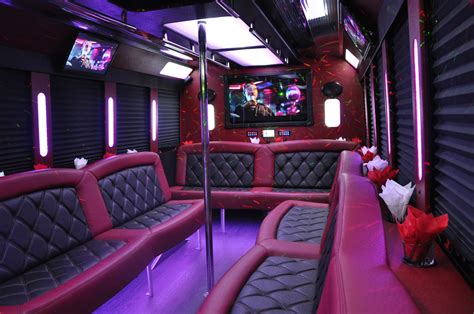 RB-LB Interior Angled 2 - Sam's Limousine | Charter, Shuttle, Coach ...