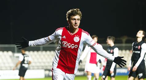 Highlights Jong Ajax MVV Doeltreffende Debutant