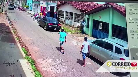 Dupla é identificada após ser filmada roubando moto Correio de Carajás