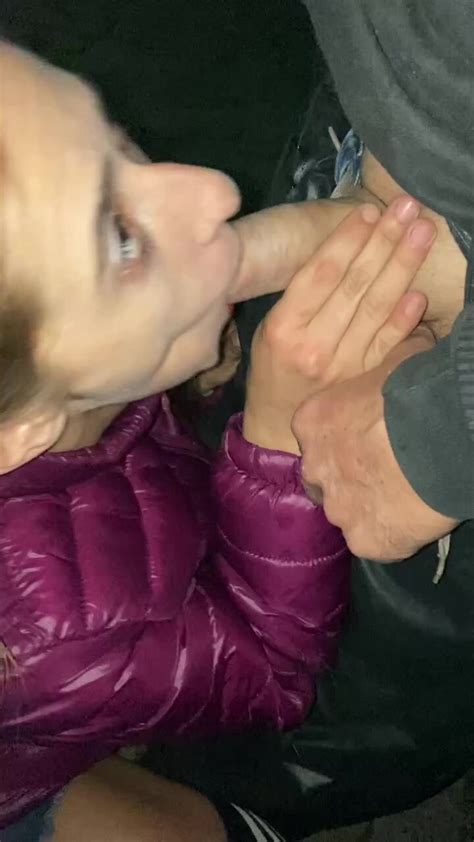 Amateur Sucking The Cock Of Strangers In The Street Cnn Amador