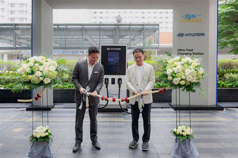 Hyundai Ultra Fast Charging Station Tercepat Hadir Di Plaza Indonesia