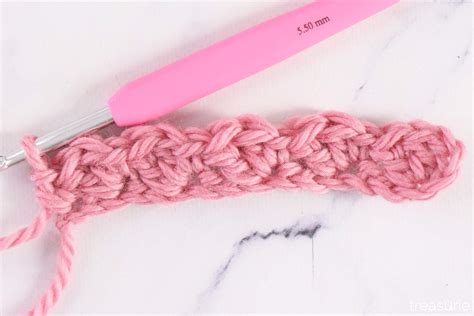 How to Crochet Blanket Stitch, Easy for Beginners | TREASURIE