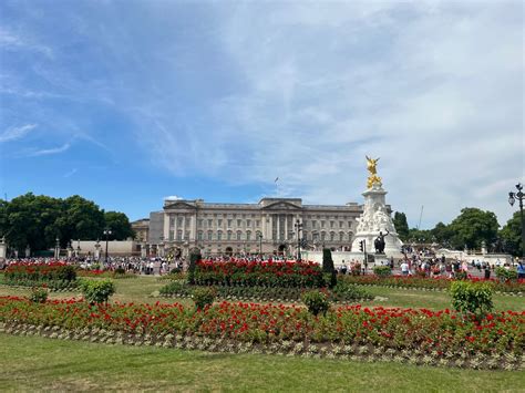 London, England Buckingham Palace, London England, Louvre, Building ...