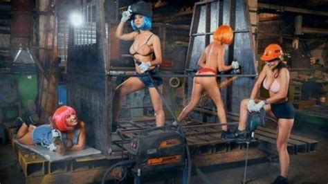 Hot Busty Girls Part Klyker