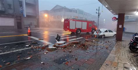 颱風凱米侵襲 花蓮大樓女兒牆掉落砸車2人重傷 社會 中央社 Cna