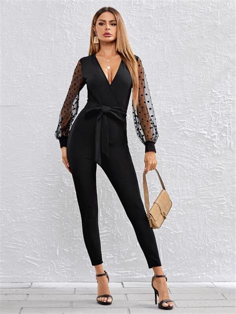 SHEIN Privé Jumpsuit de cuello cruzado de lunares flocado de manga de