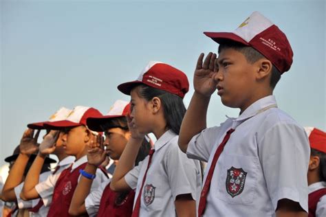 Contoh Perilaku Adil Di Sekolah Rumah Dan Lingkungan Masyarakat