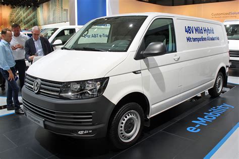 VW reveals mild-hybrid version of Transporter van | Parkers