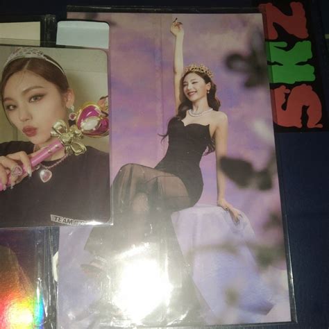 Wts Set Itzy Yeji Set Pc Photocards Pcs Postcards Holo Card Itzy