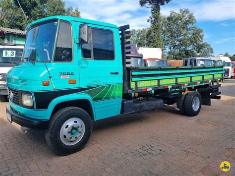 Caminhao Mercedes benz MB 708 usado à venda em Portao Rio grande do sul RS