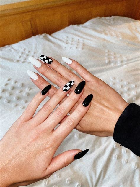 Black And White Nail Inspo B W Nail Art B W Checkered Nails