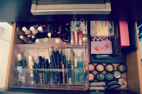 Ellyinmakeupland How To Organize Your Makeup