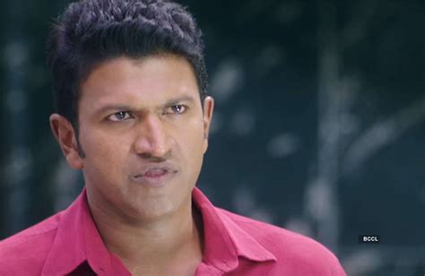 Raajakumara Movie User Reviews & Ratings | Raajakumara (2017) | Times ...