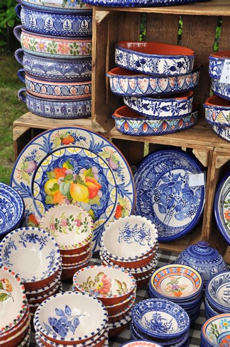 Pin by Lynn Adams on Portugal | Traditional pottery, Pottery pieces, Decorative plates