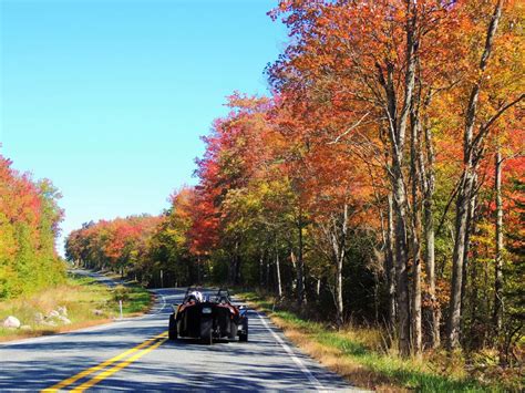 25 Ways to View Fall Foliage in The Pocono Mountains