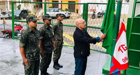 Dr Fl Vio Mesquita Homenageado Pelo Tiro De Guerra De Jacobina