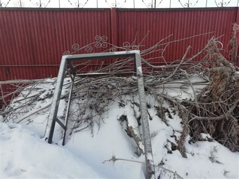 Продам входную железную дверь с рамой.: 15 000 тг. - Прочие товары для ...