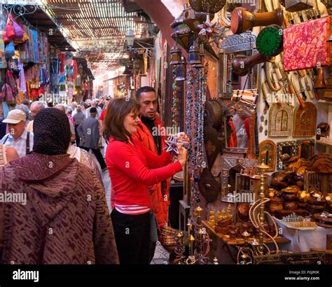 Marrakesh souks Banque de photographies et dimages à haute résolution