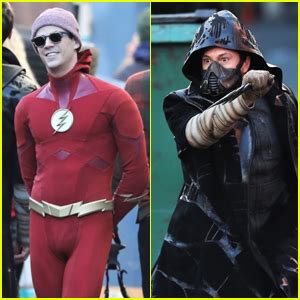 Grant Gustin Chris Klein Film As The Flash Cicada In Vancouver