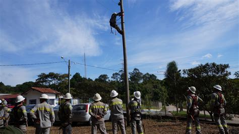 Colaboradores Operacionais Passam Por Treinamento