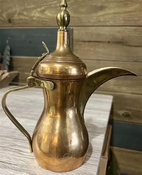 ANTIQUE VINTAGE BRASS MIDDLE Eastern Dallah Coffee Tea Pot Turkish