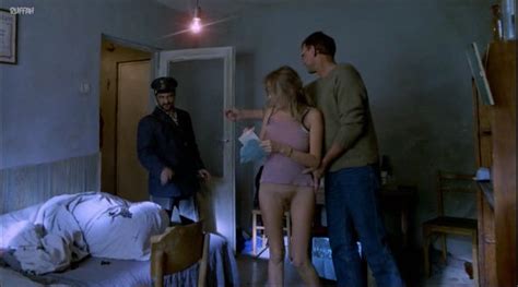 Naked Mariola Kuku A In Przypadek Pekosinskiego