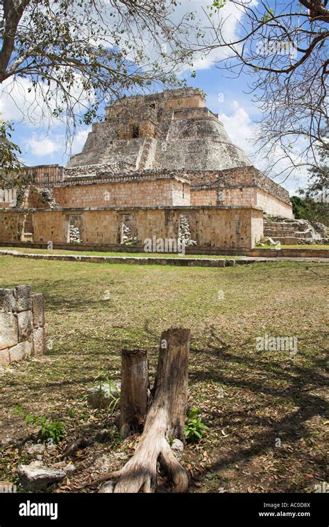 Piramide Del Adivino Pyramid Of The Magician Uxmal Archaeological