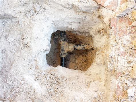 Localización de fuga de agua con geófono en pizarra Fugas de agua en