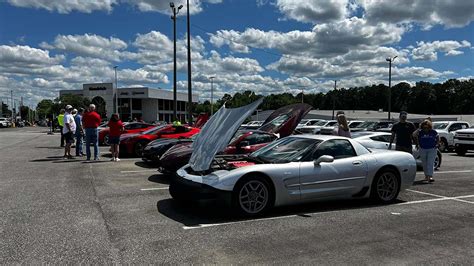 Hendrick Chevrolet in Hoover, Alabama Honors Veterans with Vettes4Vets ...