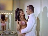 Naked Zulma Faiad in Modisto de señoras