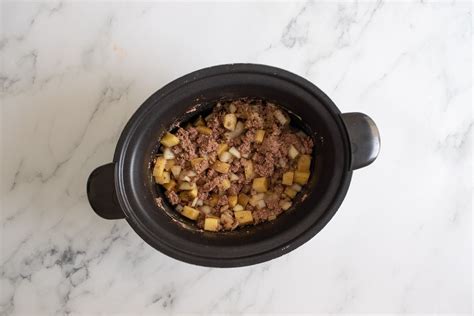 Slow Cooker Corned Beef Hash Recipe - Feed Your Sole