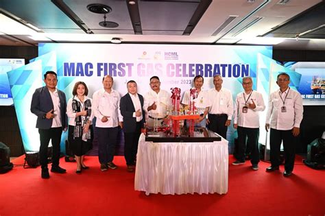 HCML Euphoria In Celebrating MAC First Gas Celebration Husky CNOOC