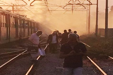 Treno In Fiamme E Uomo Investito Sui Binari Giornata Da Incubo In