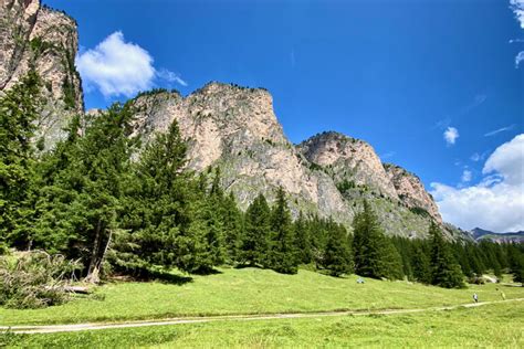 Puez Odle Altopiano Hike Day Vallunga To Rifugio Puez Dolomites