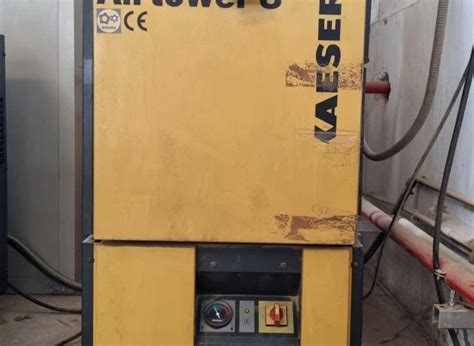 Compressor de parafuso KAESER Airtower 8 em segunda mão