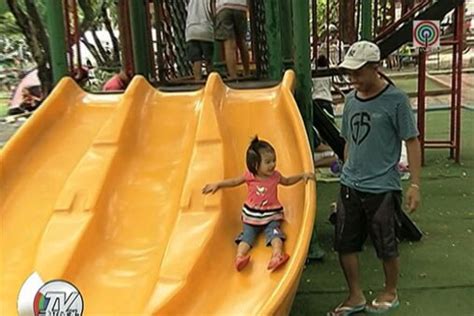 Ilang pamilya, sa park namasyal sa Father's Day | ABS-CBN News