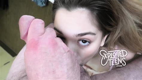 This Super Cute 19 Yr Old Has A Big Ass And Wet Pussy