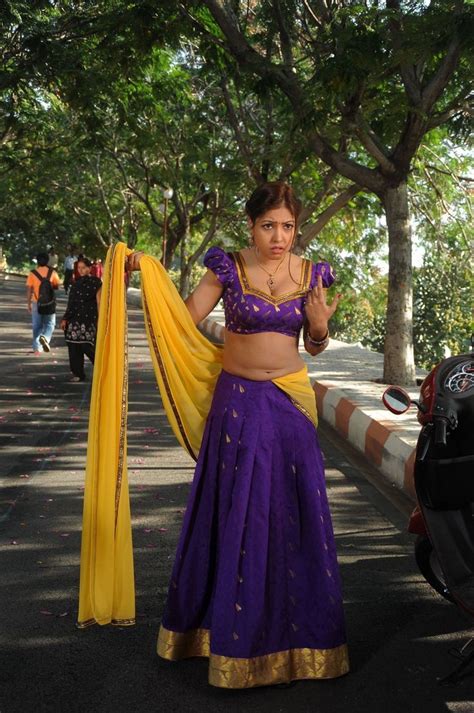 Dressing Below Navel Saree Neha Priya Hot Navel Stills Beautiful