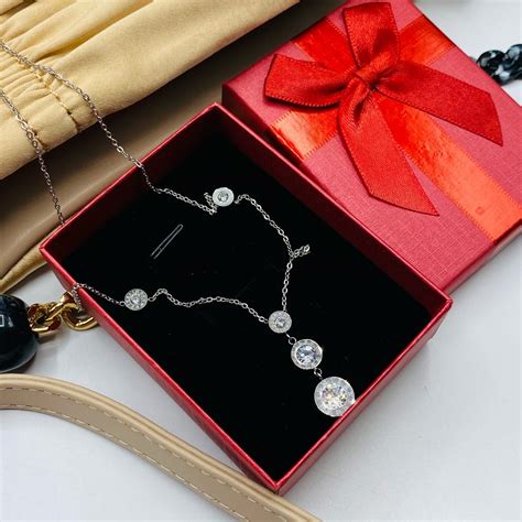 Подвеска в подарок - 59 фото