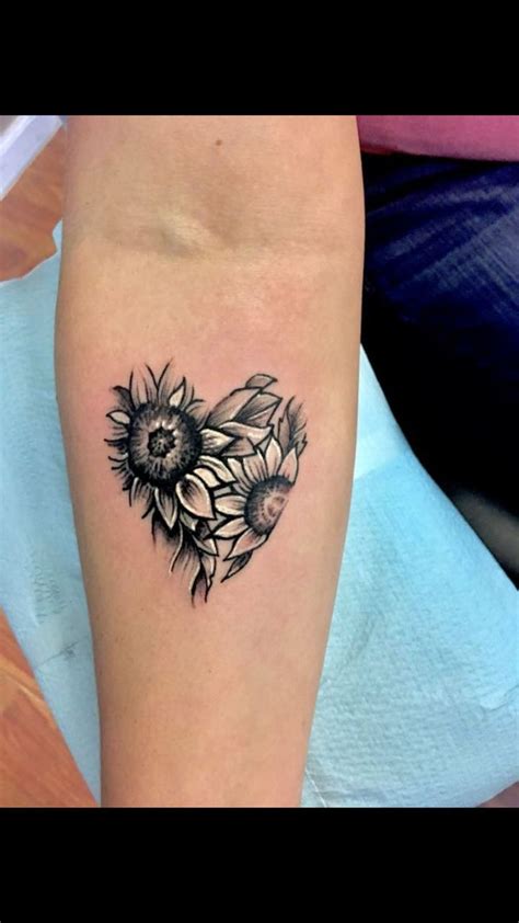 Sunflower Tattoo Ideas With Names | Tattoo Designs