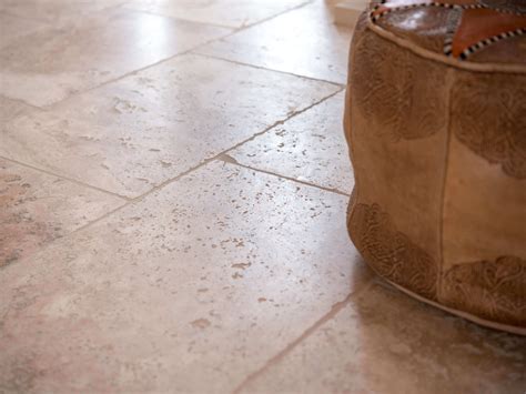 Carrelage Rustic En Travertin Vieilli Stonenaturelle