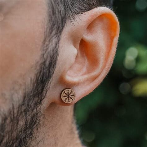 Clous D Oreilles En Bois Viking Heaume De Awe Wooper