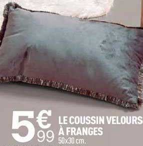 Promo Le Coussin Velours Franges Chez Centrakor Icatalogue Fr