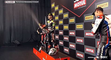 Hasil Race Wsbk Mandalika Rea Juara Toprak Ke Satupiston