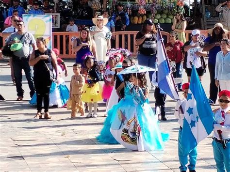 Con Fervor C Vico Escolares Ceibe Os Honraron A La Patria En