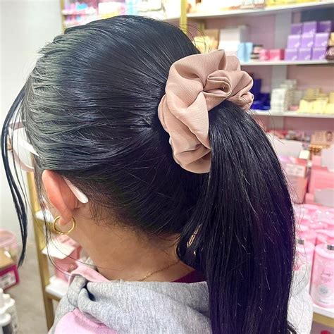 Docena Colitas Scrunchies De Seda Tonos Nude Claritas Makeup