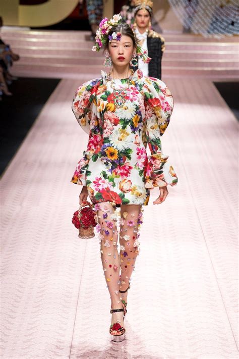 Dolce And Gabbana Spring 2019 Ready To Wear Collection Runway Looks Beauty Models And Reviews