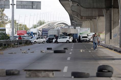 La Jornada Desalojan A Manifestantes En Autopista M Xico Puebla