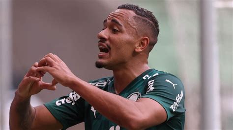 Palmeiras bate o martelo sobre o destino de Papagaio após ofertas de 2