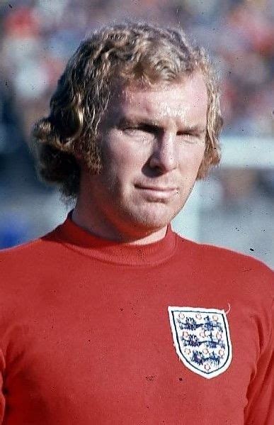 Bobby moore biography – Artofit